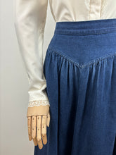 Load image into Gallery viewer, Aurora {14}