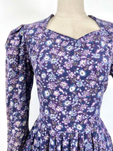 Load image into Gallery viewer, Viola {12}