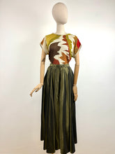 Load image into Gallery viewer, Russet {8}