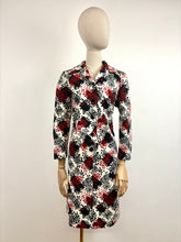 Load image into Gallery viewer, Doreen {14}