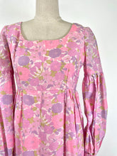 Load image into Gallery viewer, Taffy {8-10}