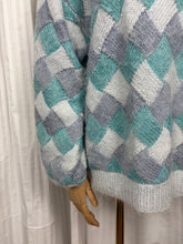 Load image into Gallery viewer, Quinn {18}