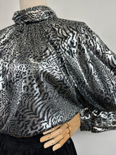 Load image into Gallery viewer, Jeri {16}