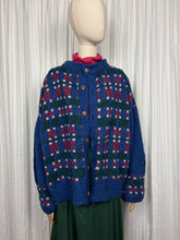 Load image into Gallery viewer, Avery {22}