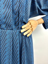 Load image into Gallery viewer, Morse {12}