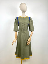 Load image into Gallery viewer, Olive {12}