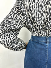 Load image into Gallery viewer, Wilma {18}