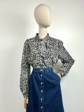 Load image into Gallery viewer, Wilma {18}