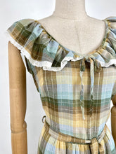 Load image into Gallery viewer, Vera {10-12}