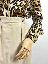 Load image into Gallery viewer, Frida {16-18}