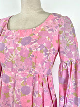 Load image into Gallery viewer, Taffy {8-10}