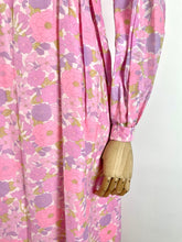 Load image into Gallery viewer, Taffy {8-10}