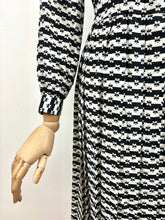 Load image into Gallery viewer, Tabby {20}