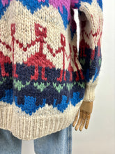 Load image into Gallery viewer, Max {16}