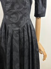 Load image into Gallery viewer, Ebony {8}