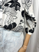 Load image into Gallery viewer, Larkin {14}