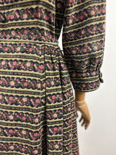 Load image into Gallery viewer, Briar Rose {10}