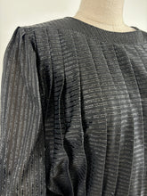 Load image into Gallery viewer, Alyssa {16-18}