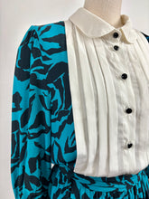 Load image into Gallery viewer, Bobbie {12}