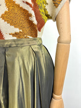 Load image into Gallery viewer, Russet {8}