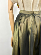 Load image into Gallery viewer, Russet {8}