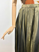 Load image into Gallery viewer, Russet {8}