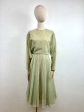 Load image into Gallery viewer, Pistachio {10-12}