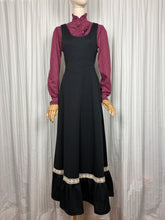 Load image into Gallery viewer, Charlotte {10-12}