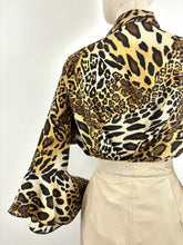 Load image into Gallery viewer, Frida {16-18}