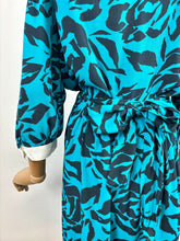 Load image into Gallery viewer, Bobbie {12}