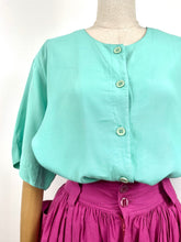 Load image into Gallery viewer, Vogue {16}