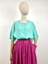 Load image into Gallery viewer, Vogue {16}