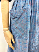 Load image into Gallery viewer, Dusty {10}