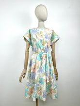 Load image into Gallery viewer, Parade {10-12}