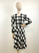 Load image into Gallery viewer, Willow {10-12}