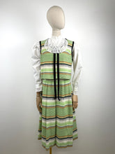 Load image into Gallery viewer, Minty {10}