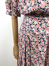 Load image into Gallery viewer, Azalea {8}