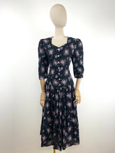 Load image into Gallery viewer, Posy {12}