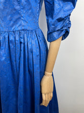 Load image into Gallery viewer, Bluebird {8}