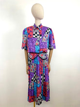 Load image into Gallery viewer, Check It Out {12}