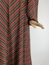 Load image into Gallery viewer, Chevron {8}