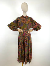 Load image into Gallery viewer, Metro {8-10}