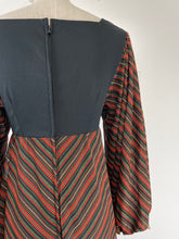 Load image into Gallery viewer, Chevron {8}