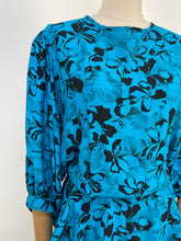 Load image into Gallery viewer, Cyan {14}