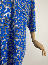 Load image into Gallery viewer, Iris {14}