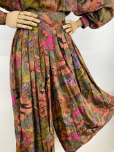 Load image into Gallery viewer, Metro {8-10}