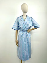 Load image into Gallery viewer, Eze {12}