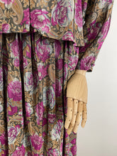 Load image into Gallery viewer, Paisley Rose {12}