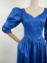 Load image into Gallery viewer, Bluebird {8}