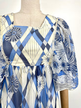 Load image into Gallery viewer, Harlequin {8}